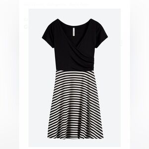Medium black and white knit dress